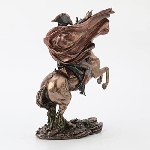 WU72854A4-4 Napoleón a caballo 29cm