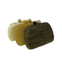 Cartera  de fiesta mediana con brillantes